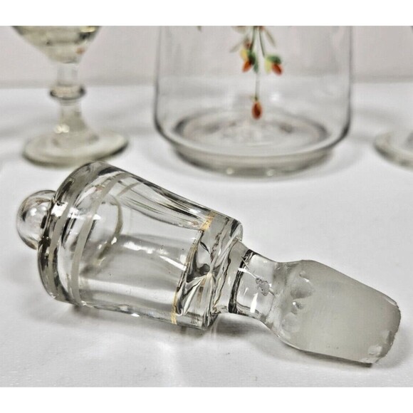 Glass Decanter with 3 Cordial Glasses Hand Painted Vtg Floral Holiday Barware - Picture 4 of 8